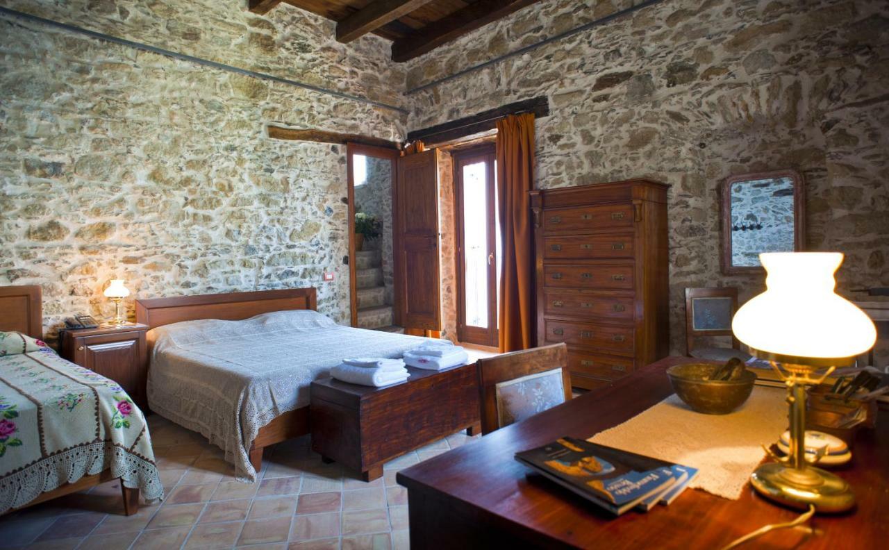 Residenza D'Epoca Borgodifiume Hotell Fiumefreddo Bruzio Exteriör bild