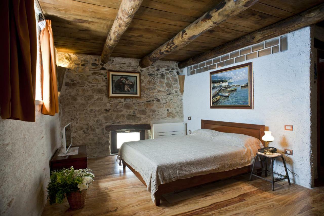 Residenza D'Epoca Borgodifiume Hotell Fiumefreddo Bruzio Exteriör bild