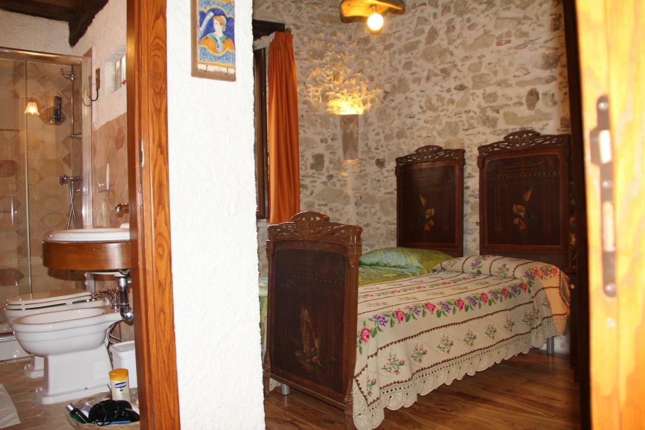 Residenza D'Epoca Borgodifiume Hotell Fiumefreddo Bruzio Exteriör bild